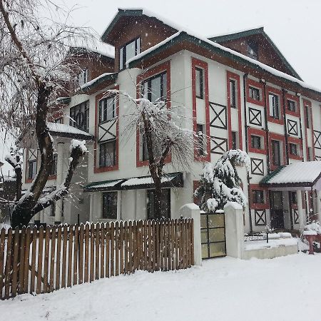 Royal Star Inn Σριναγκάρ Εξωτερικό φωτογραφία