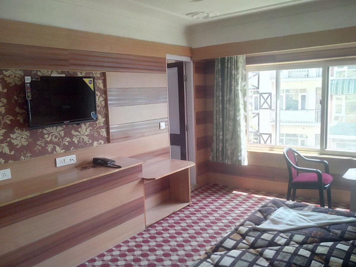 Royal Star Inn Σριναγκάρ Εξωτερικό φωτογραφία