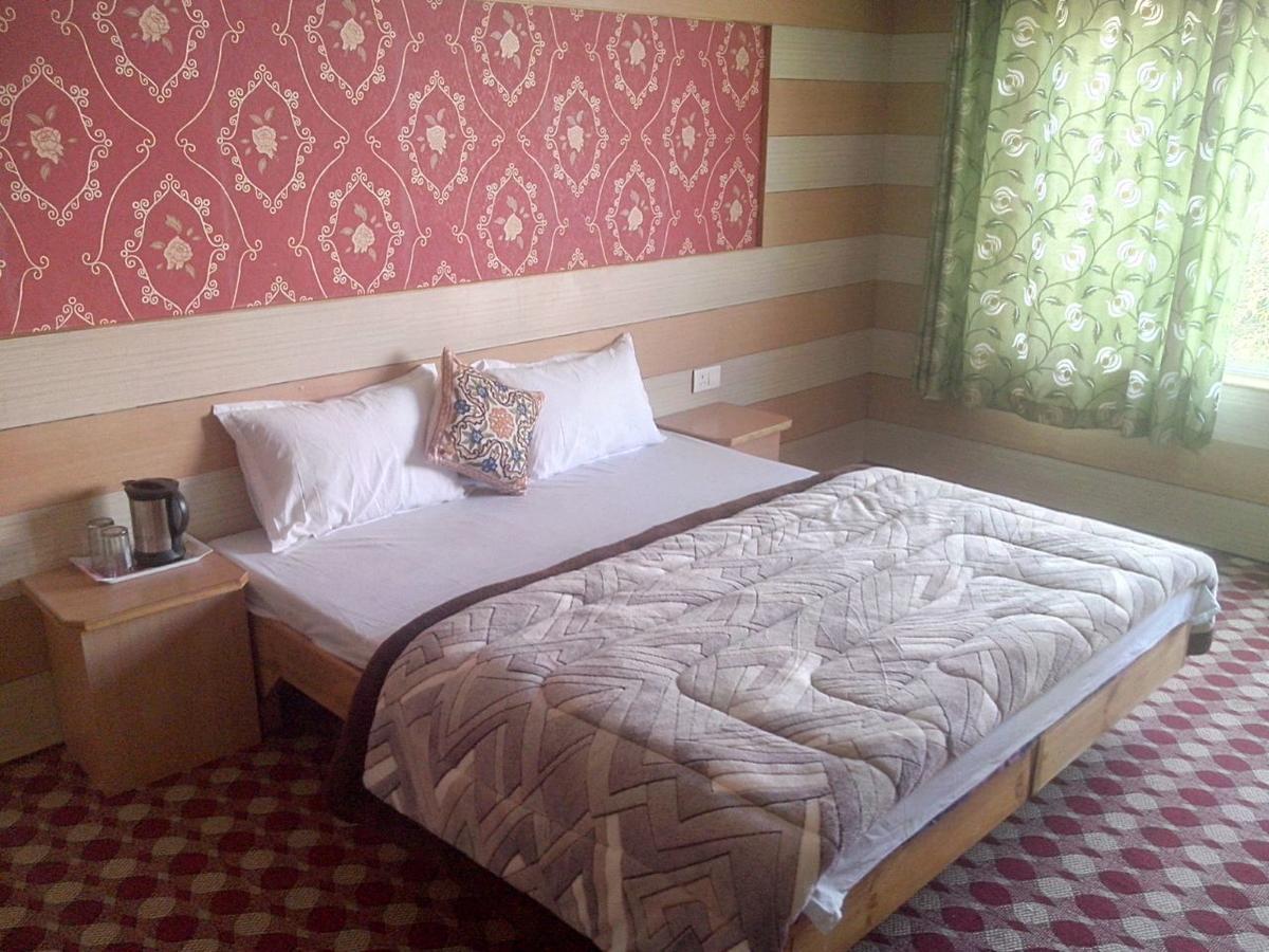 Royal Star Inn Σριναγκάρ Εξωτερικό φωτογραφία