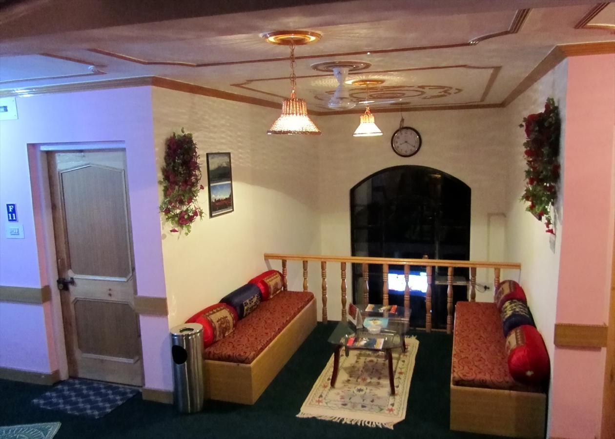Royal Star Inn Σριναγκάρ Εξωτερικό φωτογραφία