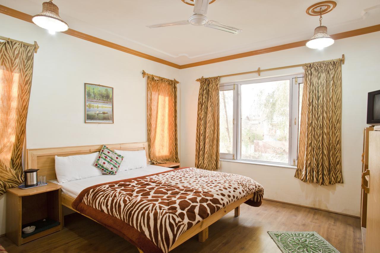 Royal Star Inn Σριναγκάρ Εξωτερικό φωτογραφία